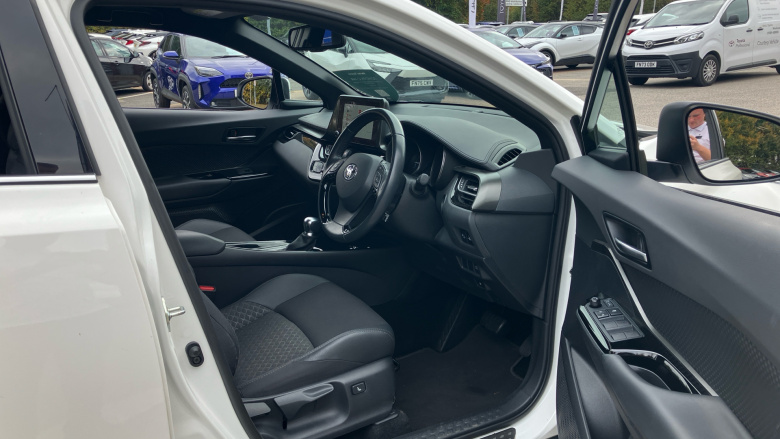 Toyota C-HR 2.0 Hybrid Design 5dr CVT Hybrid Hatchback